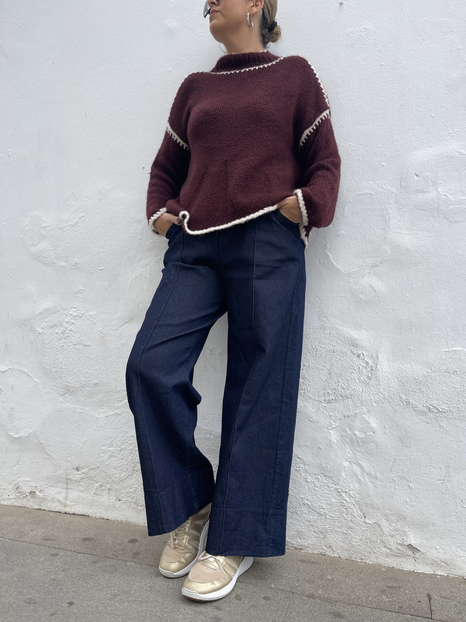 Jersey costuras burdeos. - Imagen 5