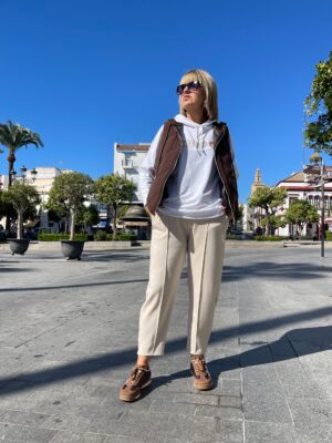 Pantalón Glow beige.