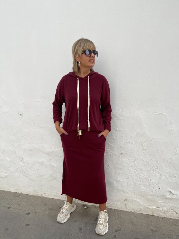 Conjunto Zoe burdeos. - Imagen 5