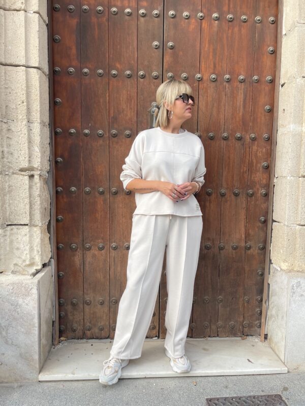 Conjunto Easy Style beige. - Imagen 5