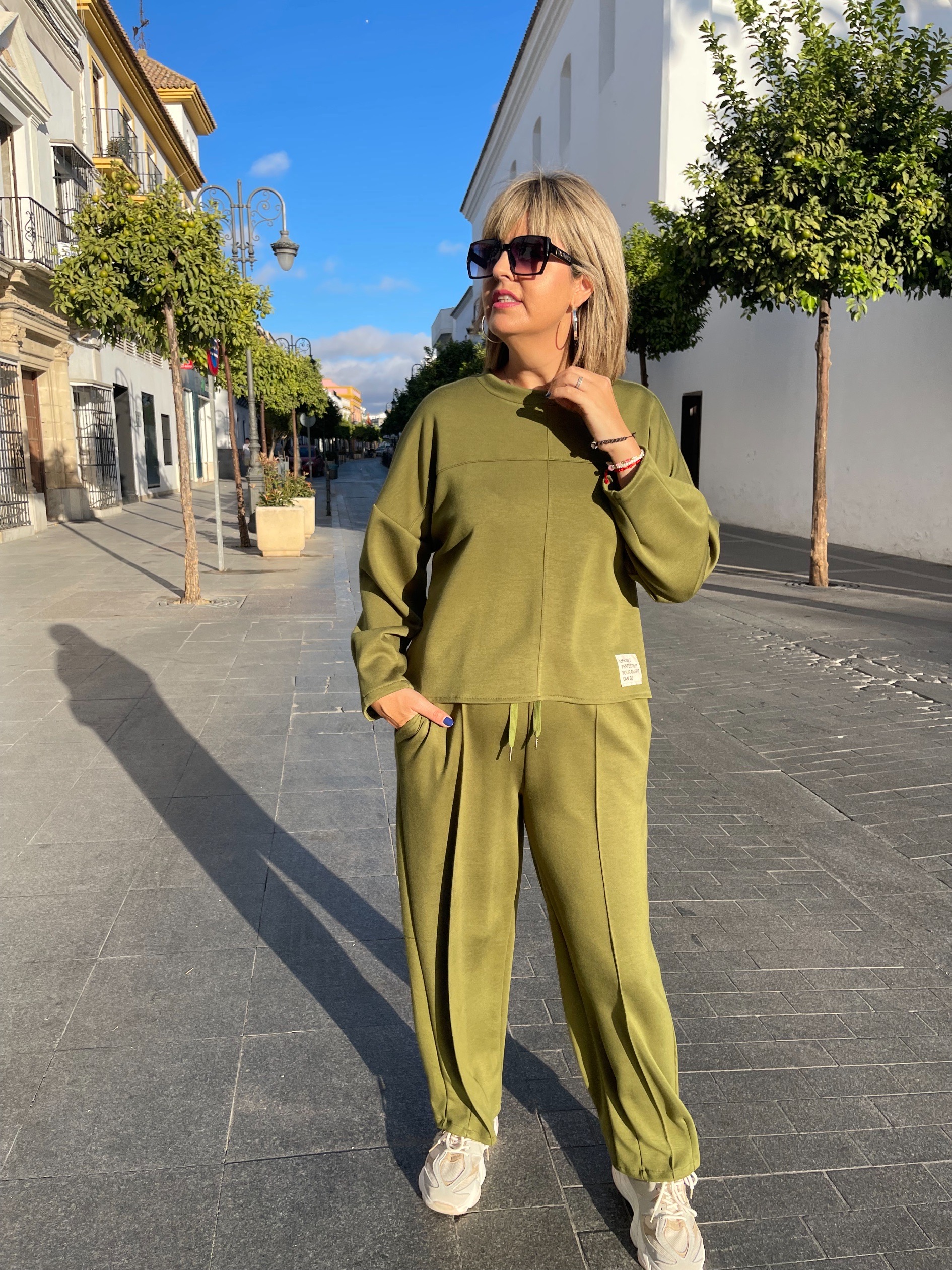 Conjunto Easy Style verde pera. - Imagen 3