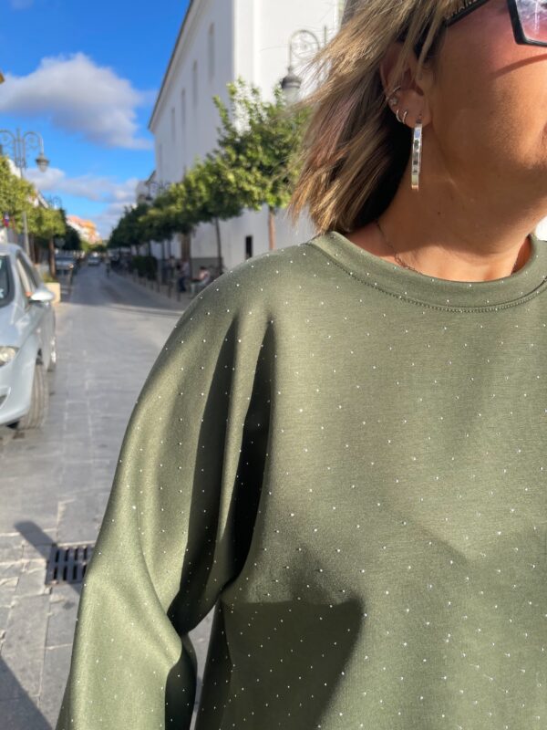 Conjunto Soft Glow Deluxe verde. - Imagen 2