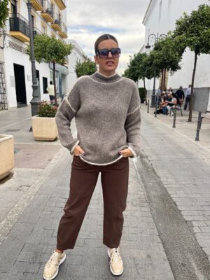 Jersey costuras taupe.