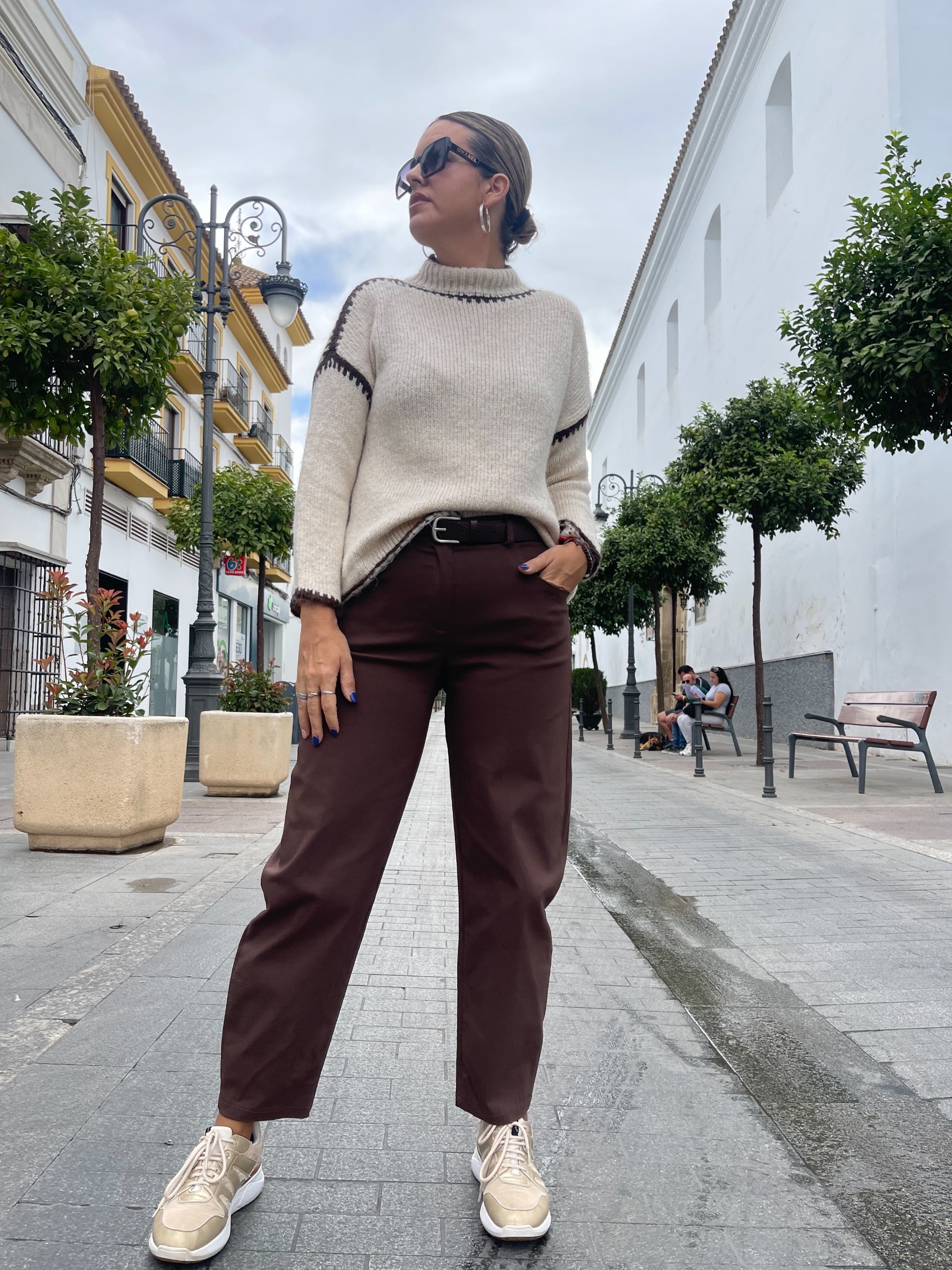 Jersey costuras beige. - Imagen 2