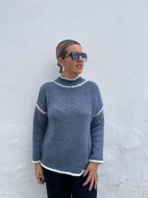 Jersey costuras celeste.