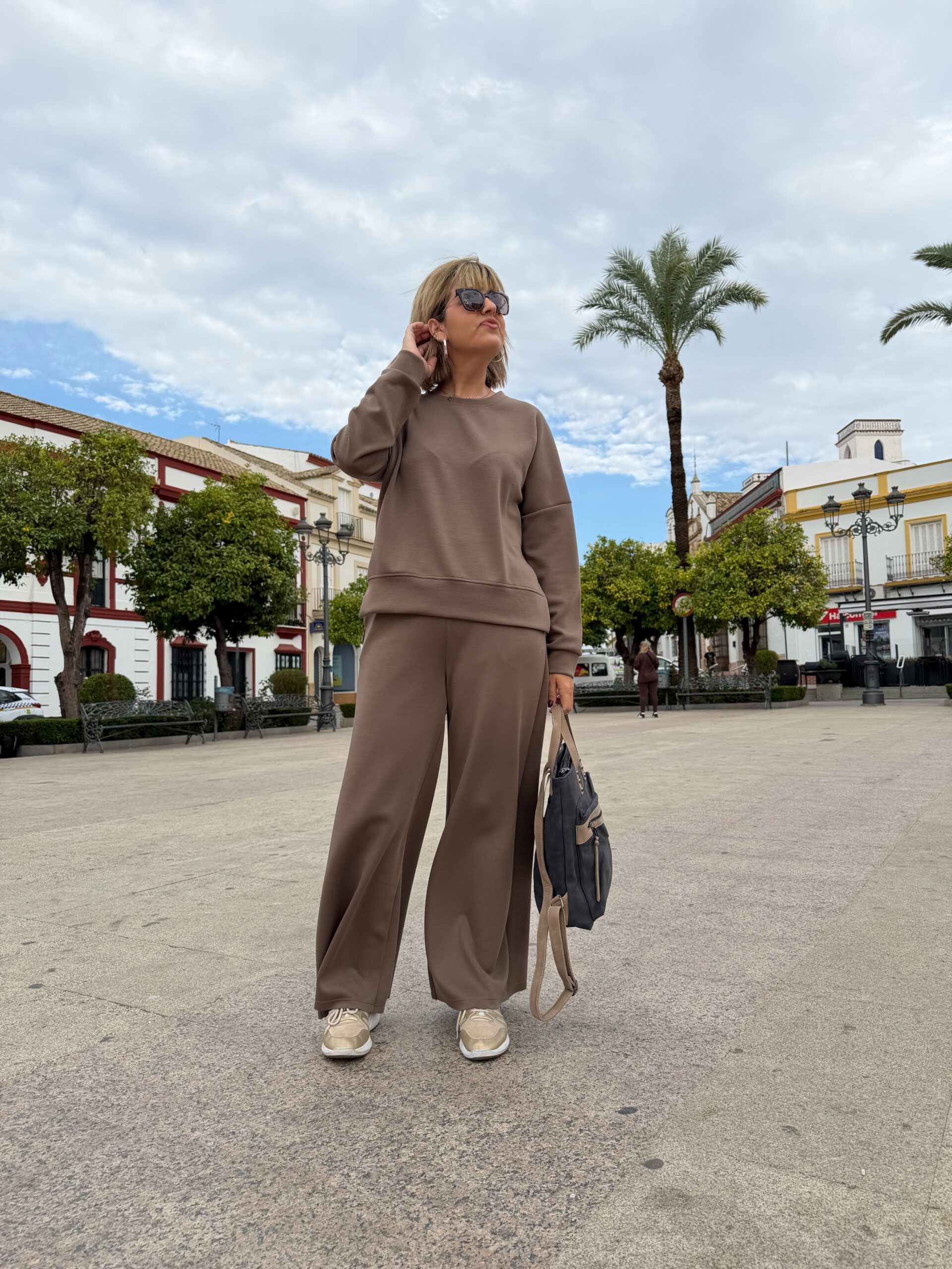 Conjunto Cool Flow camel.