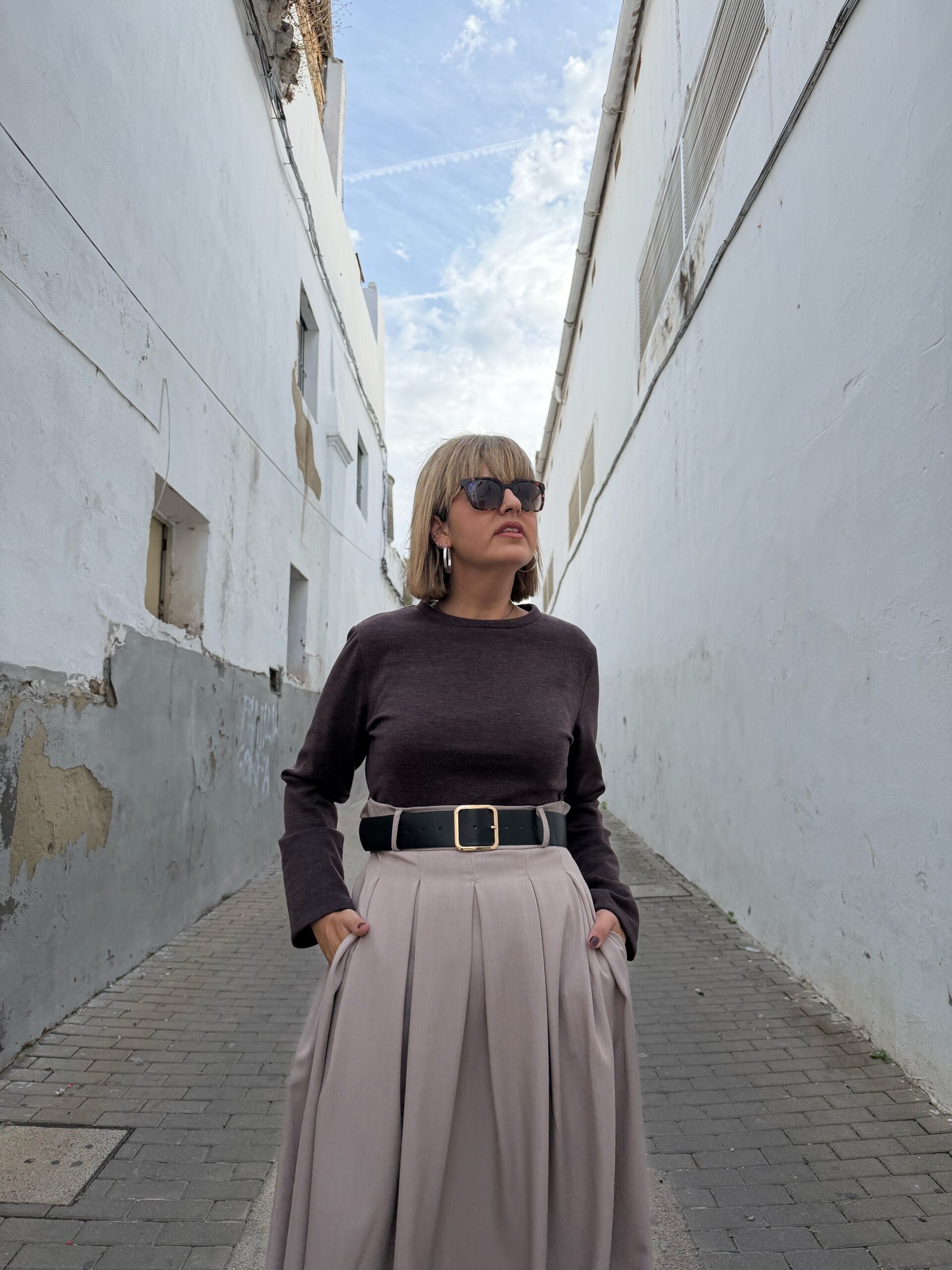 The Urban Dress beige. - Imagen 3