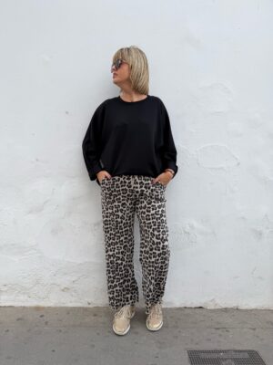 Pantalón sport animal print beige.