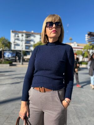 Jersey básico cuello perkins azul marino.