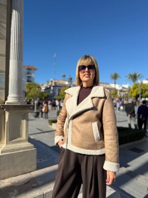 Abrigo borreguito beige.