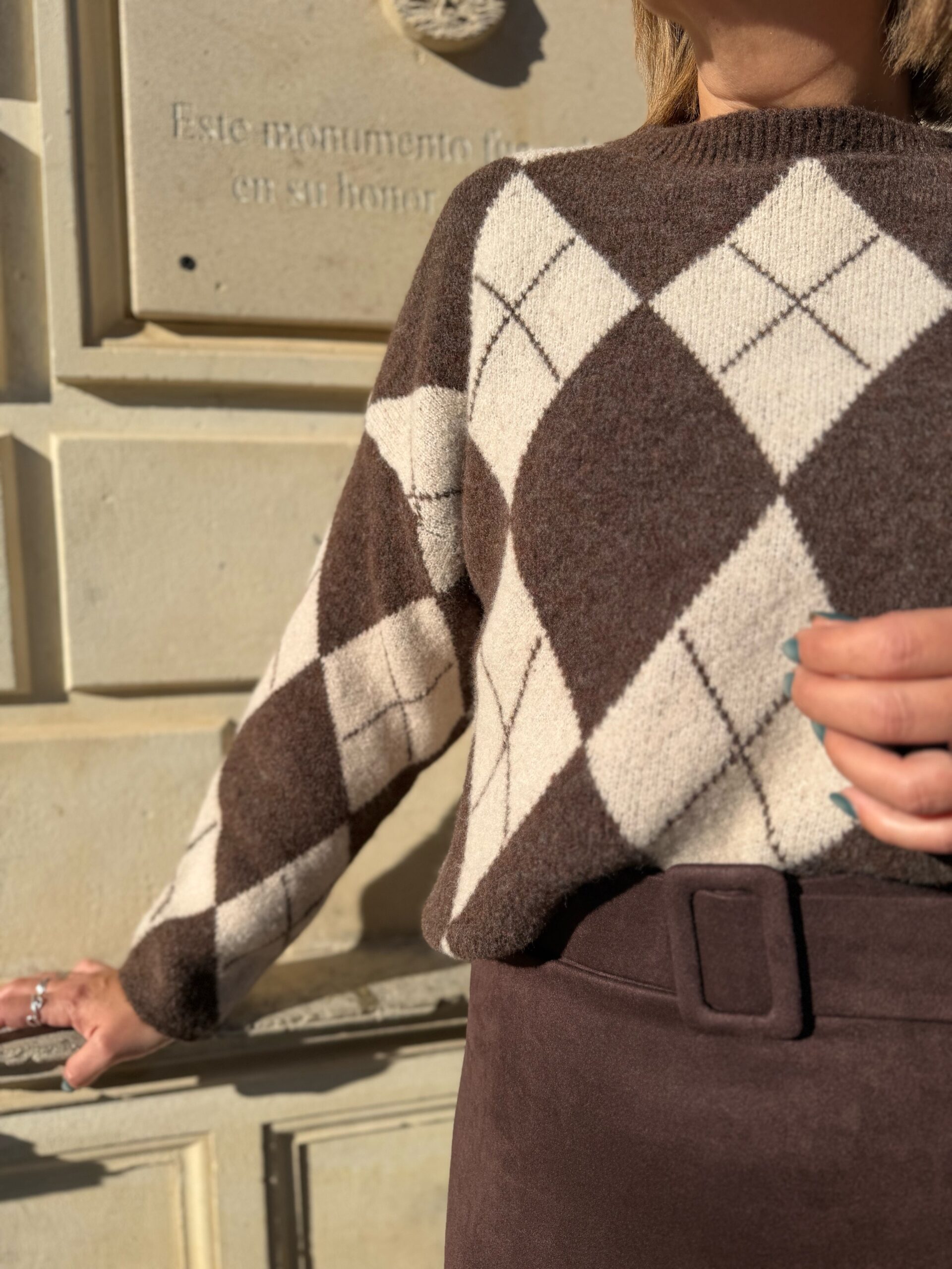 Jersey Rombos marrón-beige. - Imagen 3