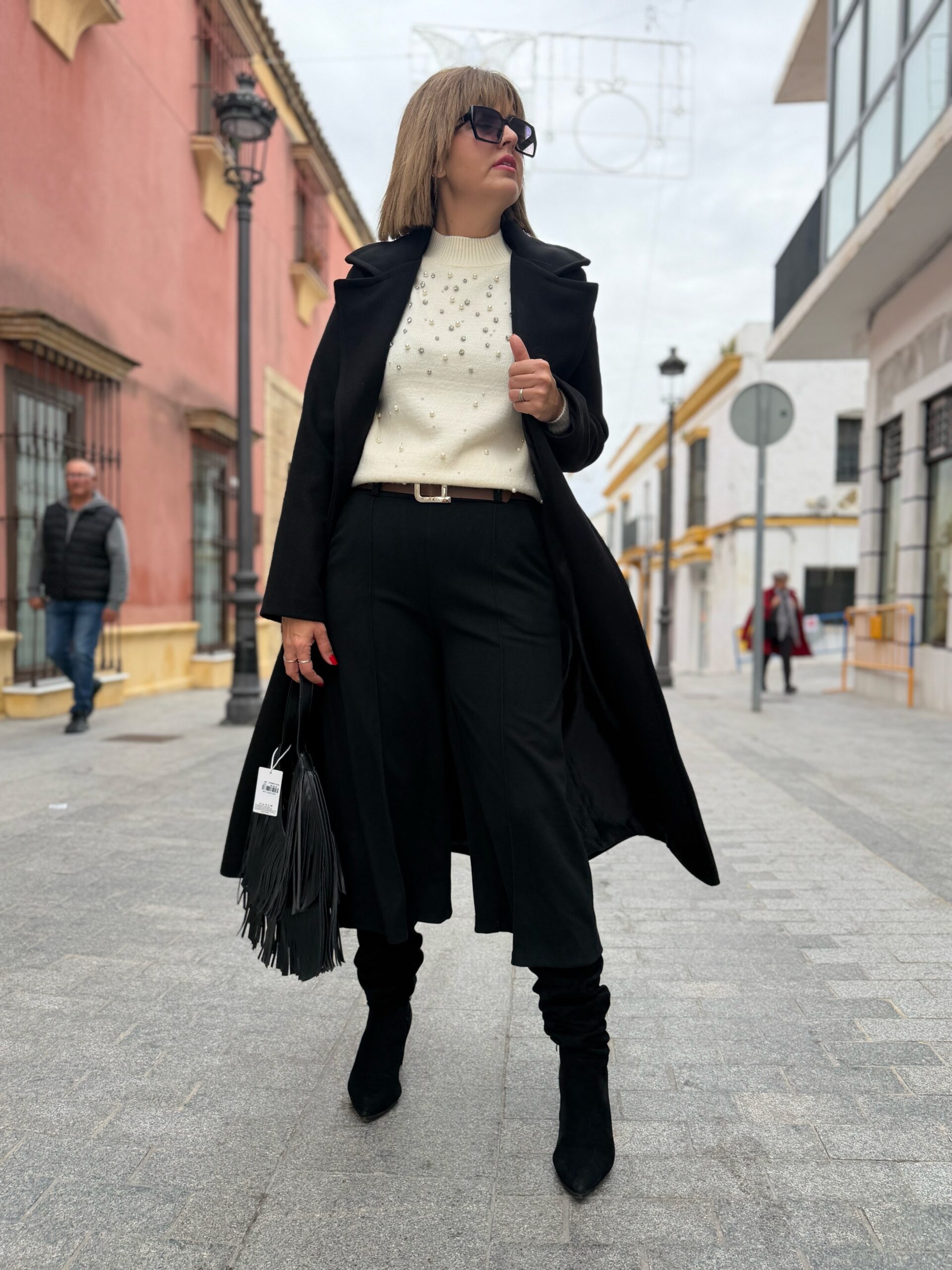 Pantalón recto midi negro. - Imagen 3