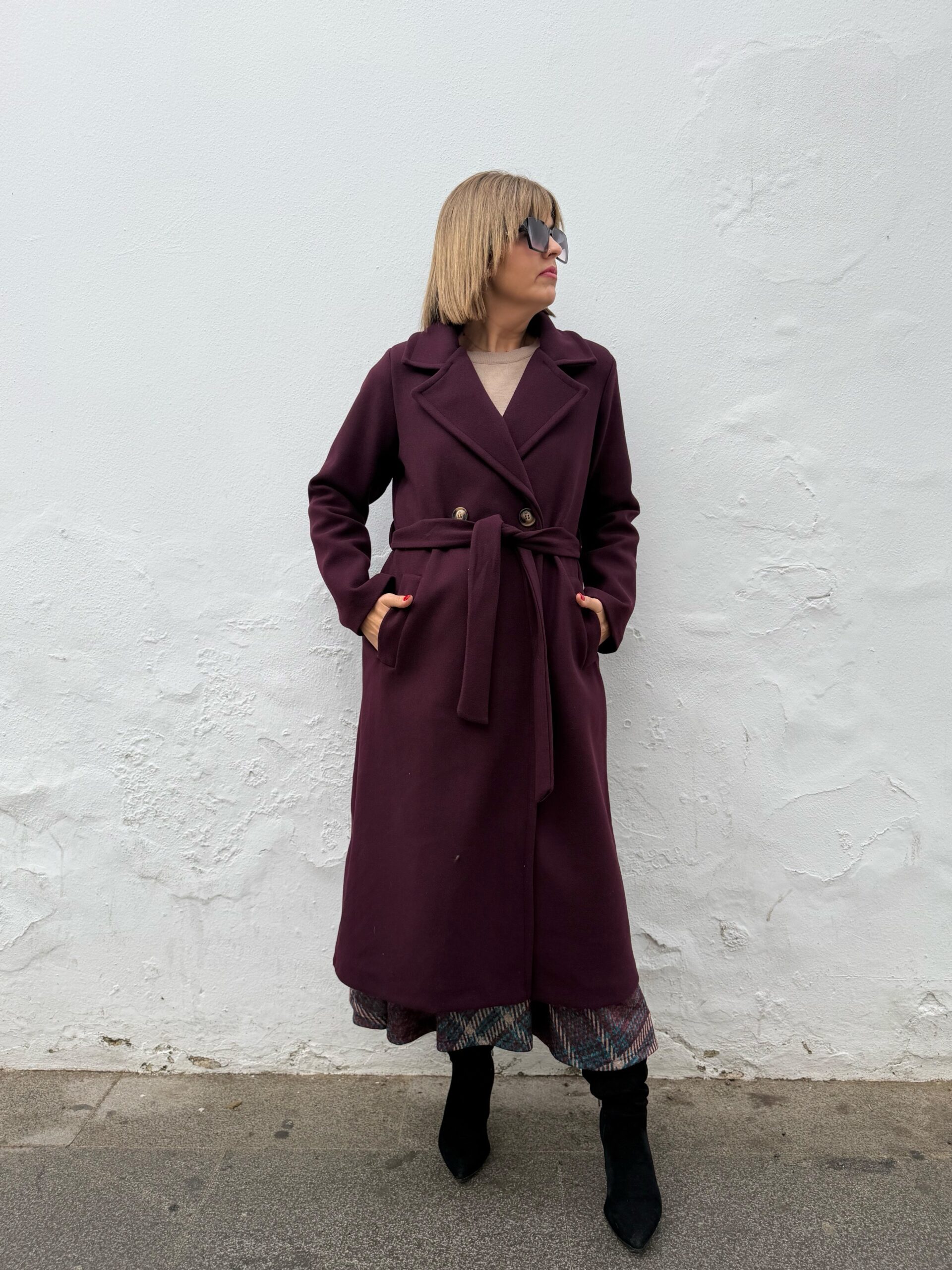 Abrigo Milán berengena.