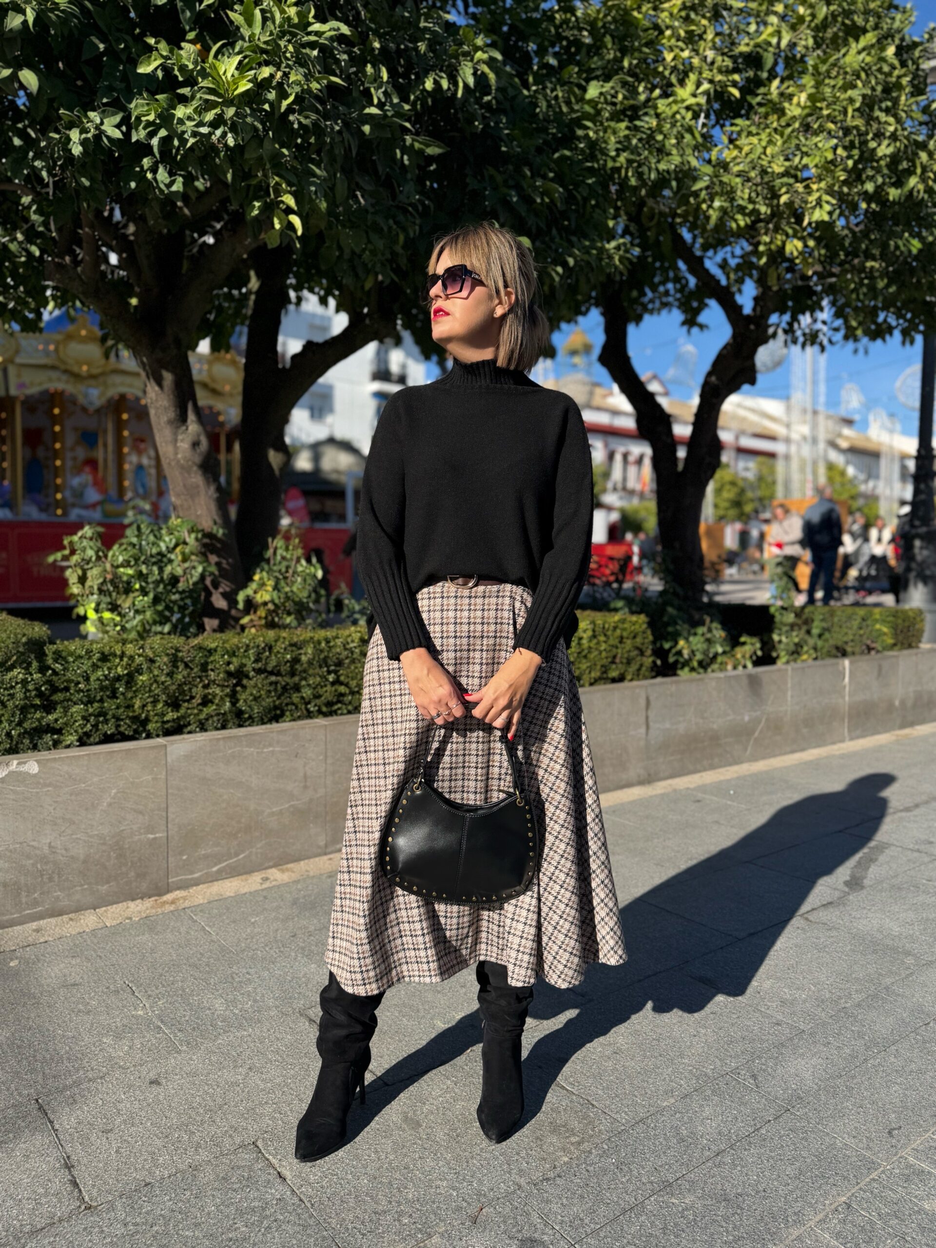 Falda de paño cuadro beige. - Imagen 3