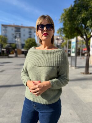 Jersey hombro caído verde.