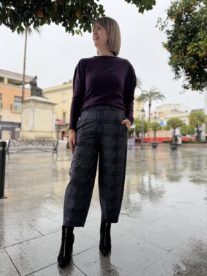 Pantalón globo cuadros azul-berenjena.