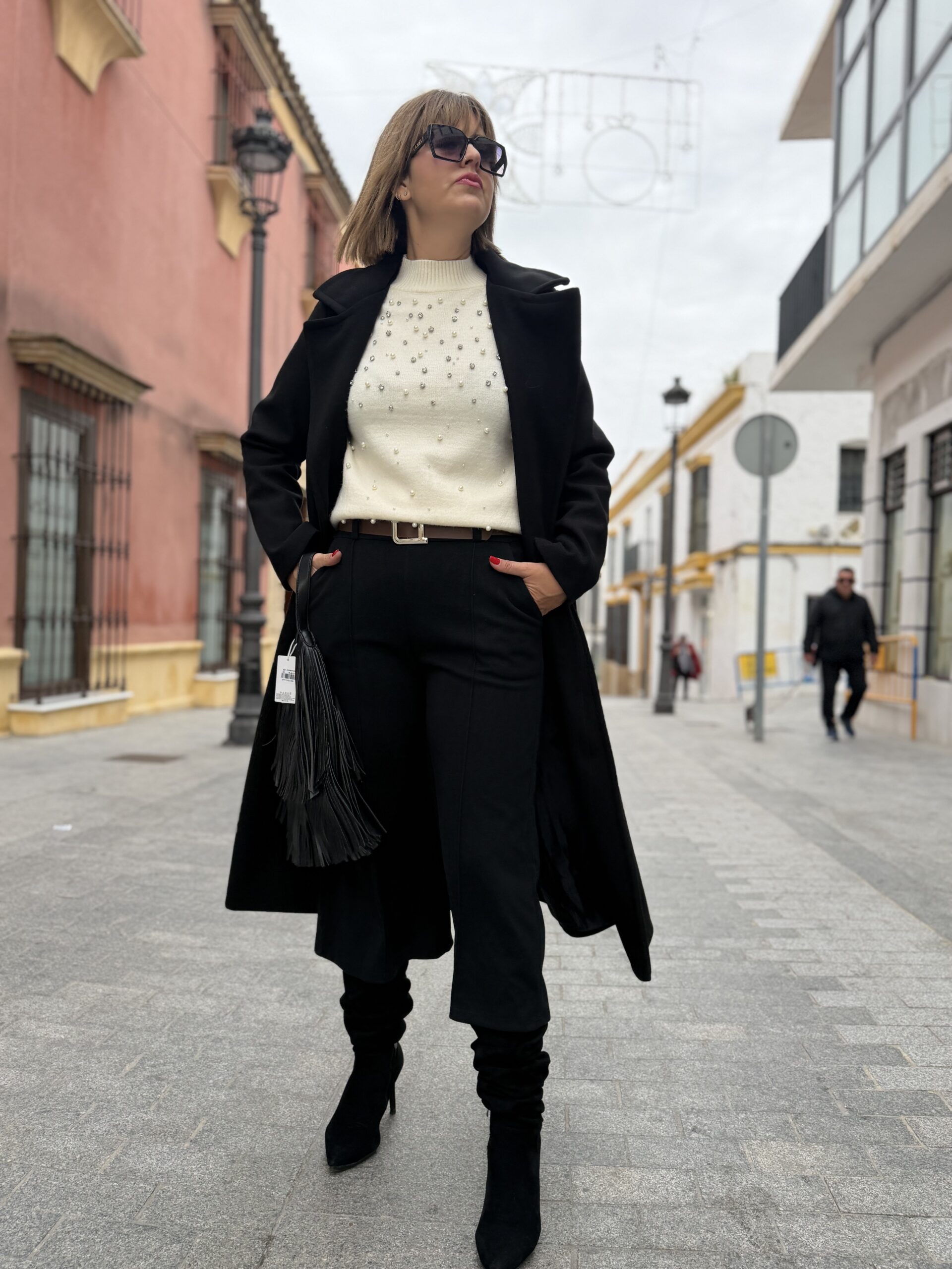 Pantalón recto midi negro. - Imagen 4