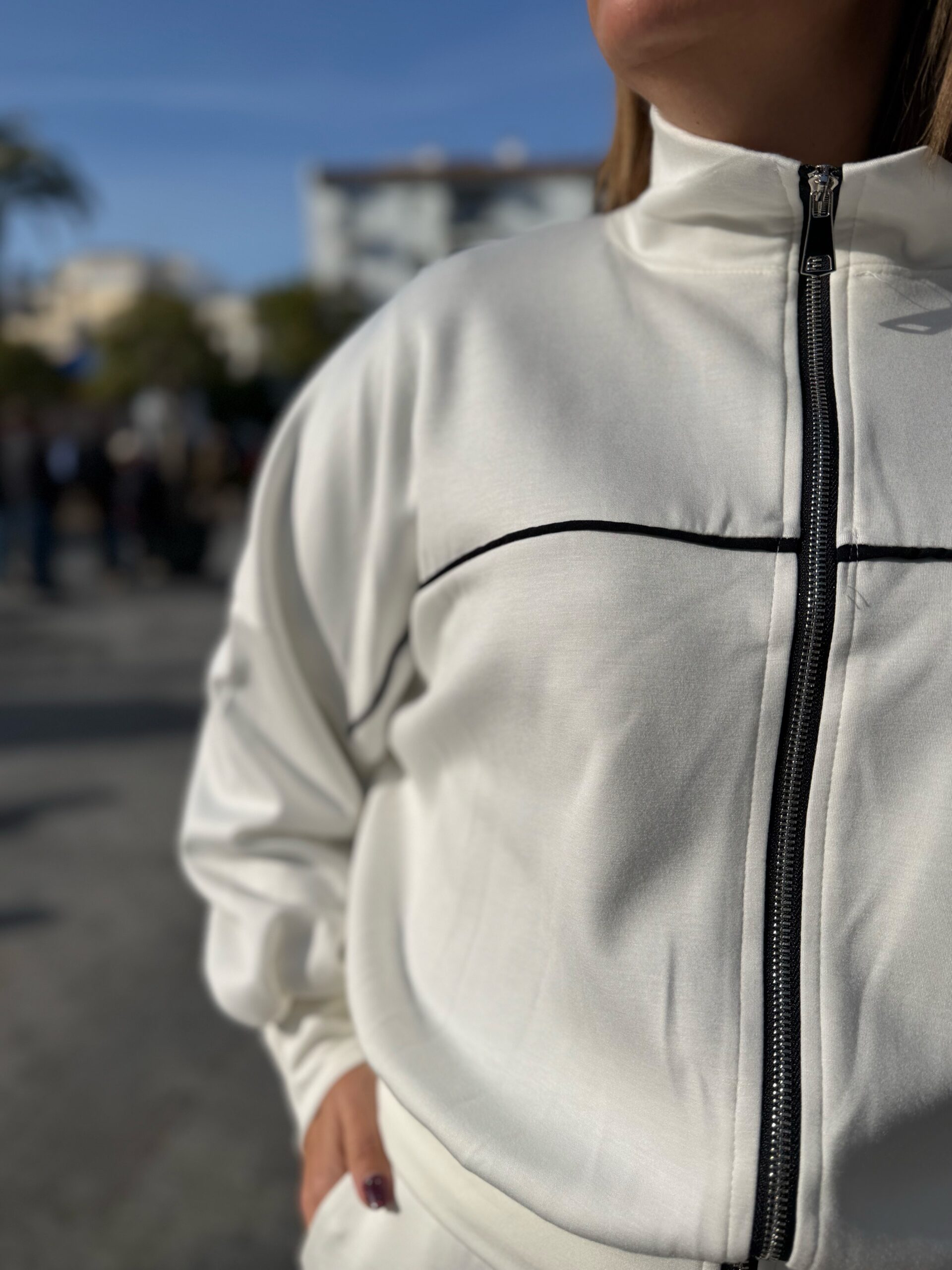 Conjunto EASY STYLE blanco. - Imagen 2