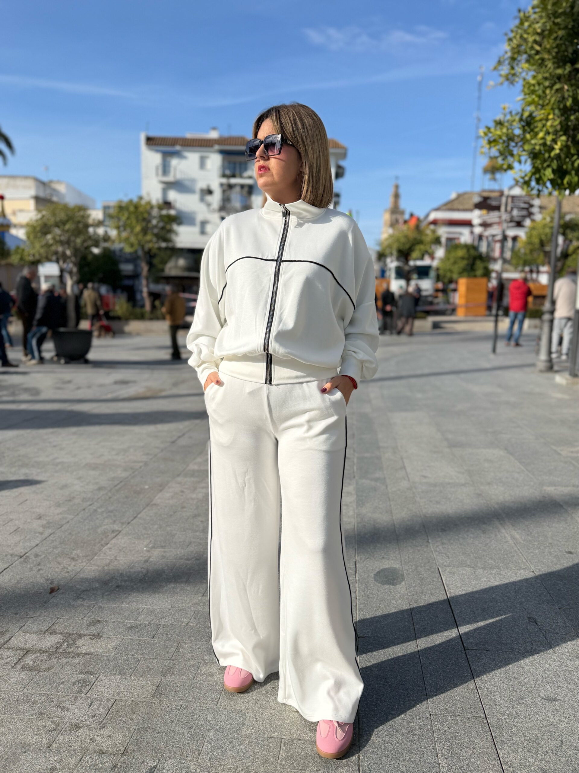 Conjunto EASY STYLE blanco.