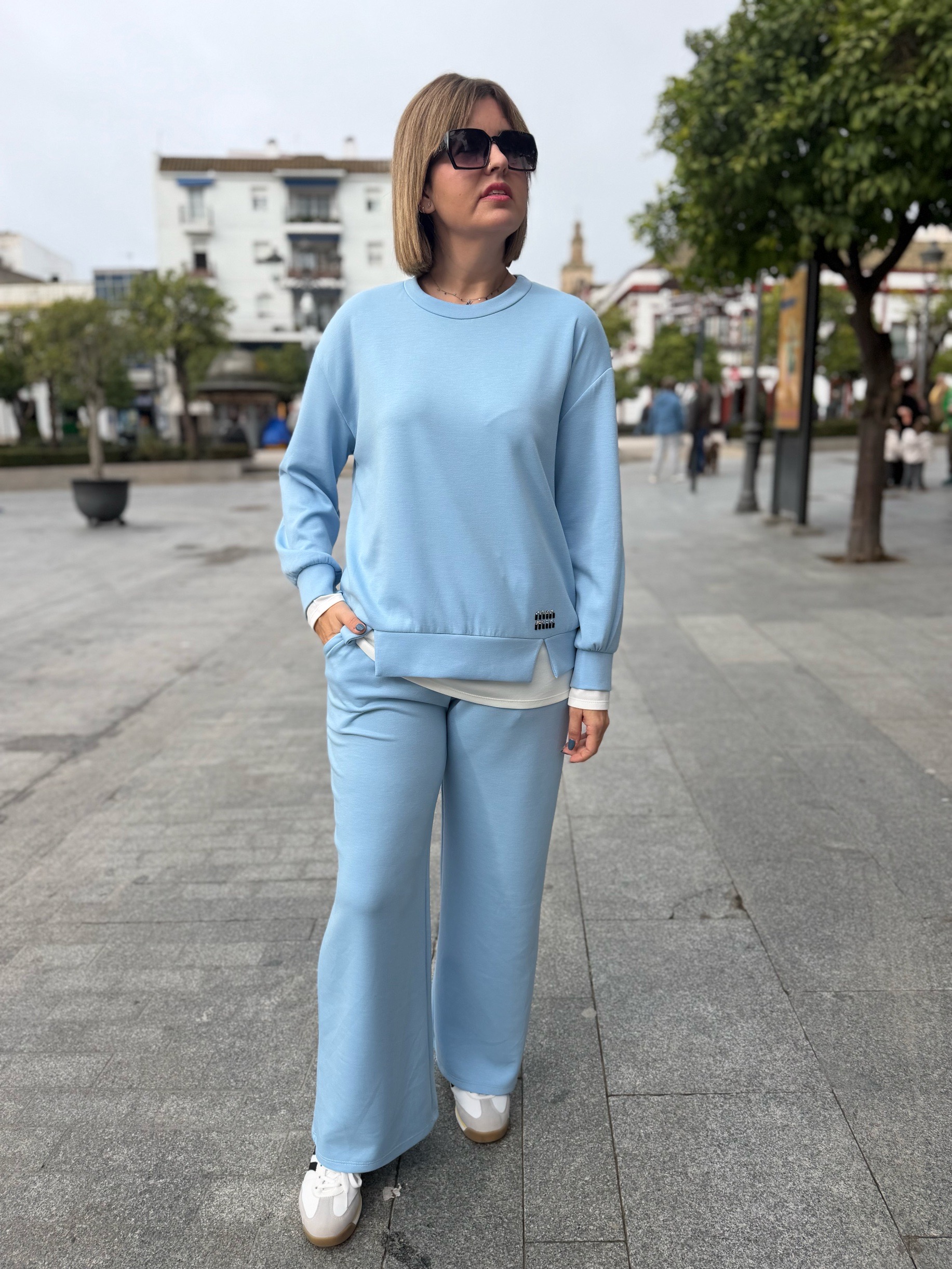 Conjunto Soft MOVE celeste. - Imagen 3