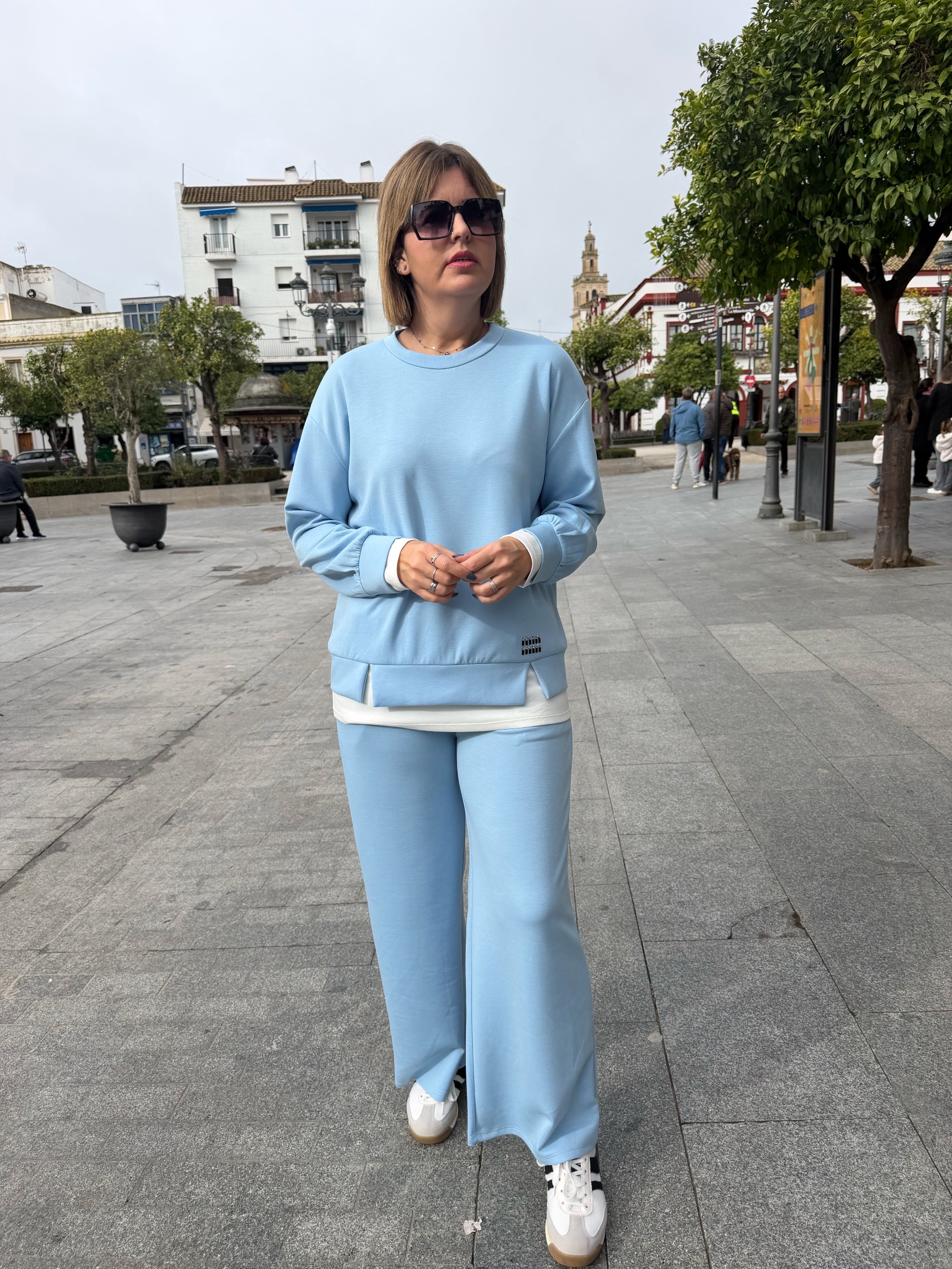 Conjunto Soft MOVE celeste.