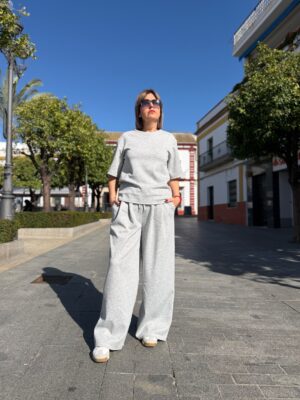 Conjunto cotton confort wide gris.