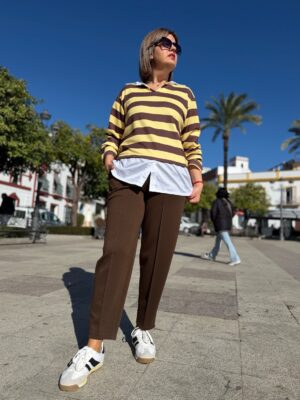 Pantalón soft glow chocolate.