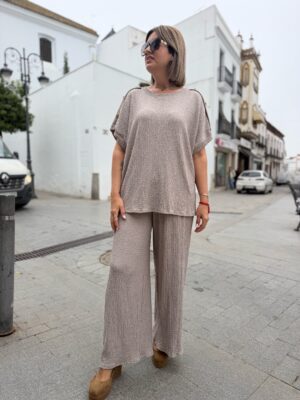 Conjunto Aire fresco taupe.