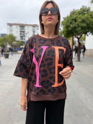 Maxi sudadera Yeah marrón.