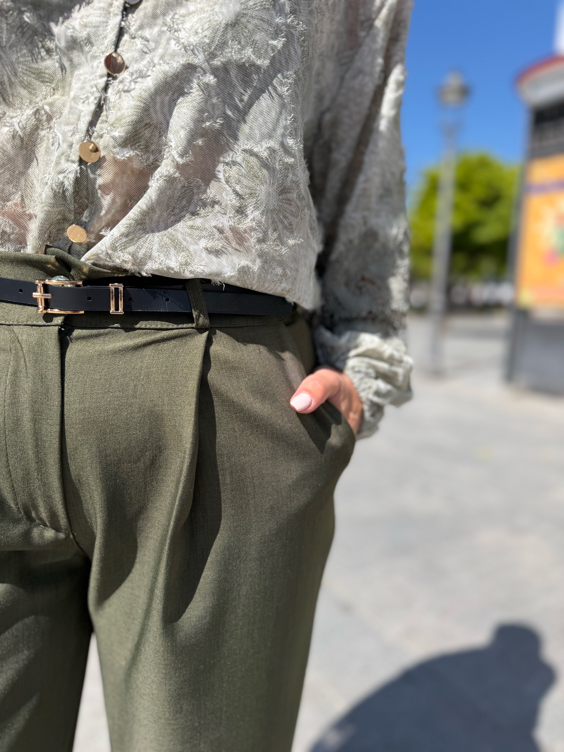 Pantalón Milano verde kaki. - Imagen 2