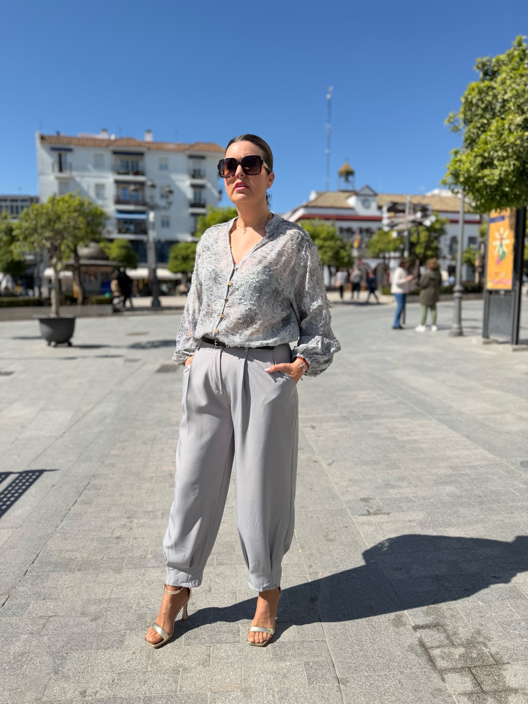 Pantalón Milano gris.