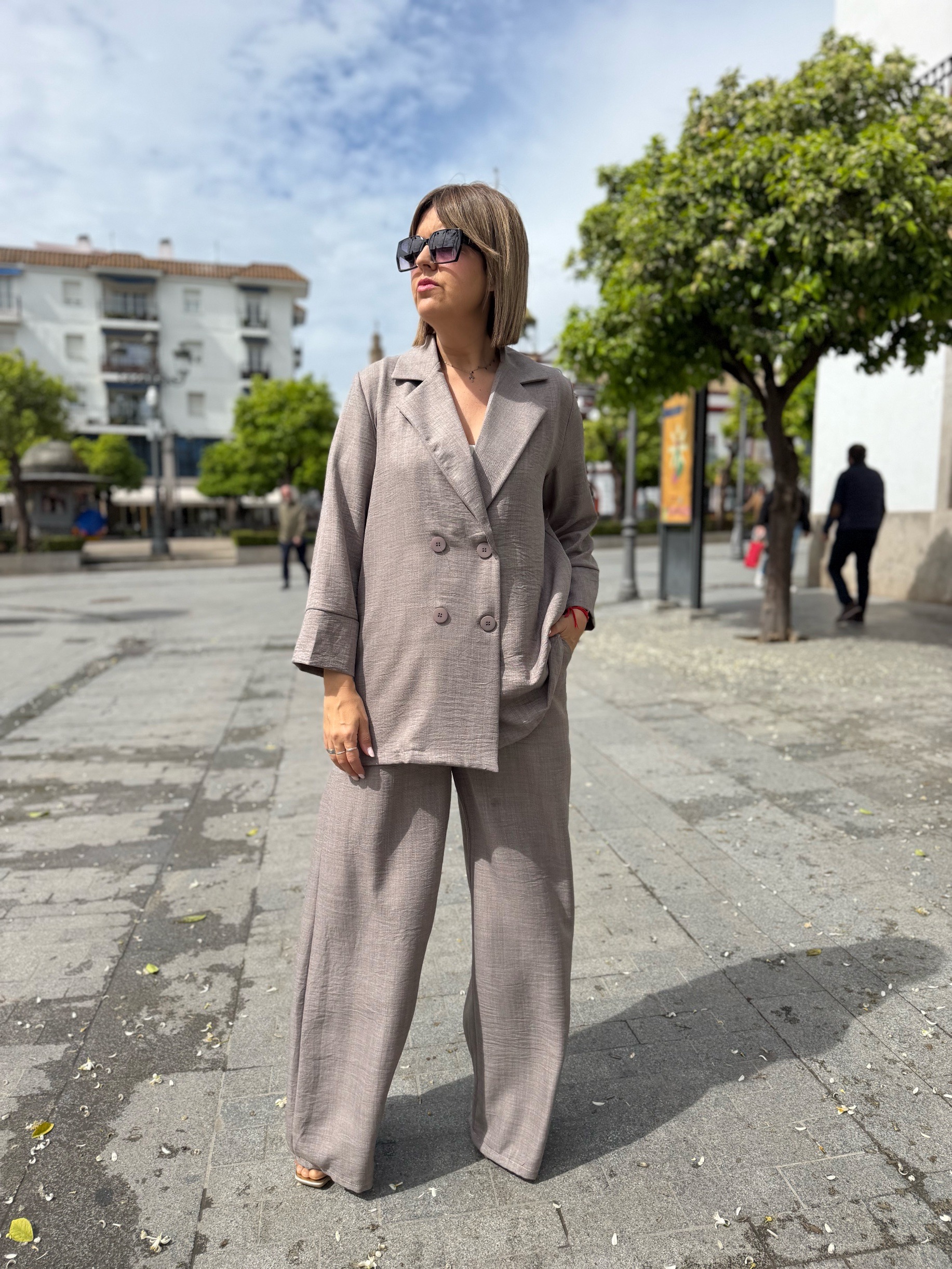 Conjunto Siena Elegance taupe. - Imagen 4