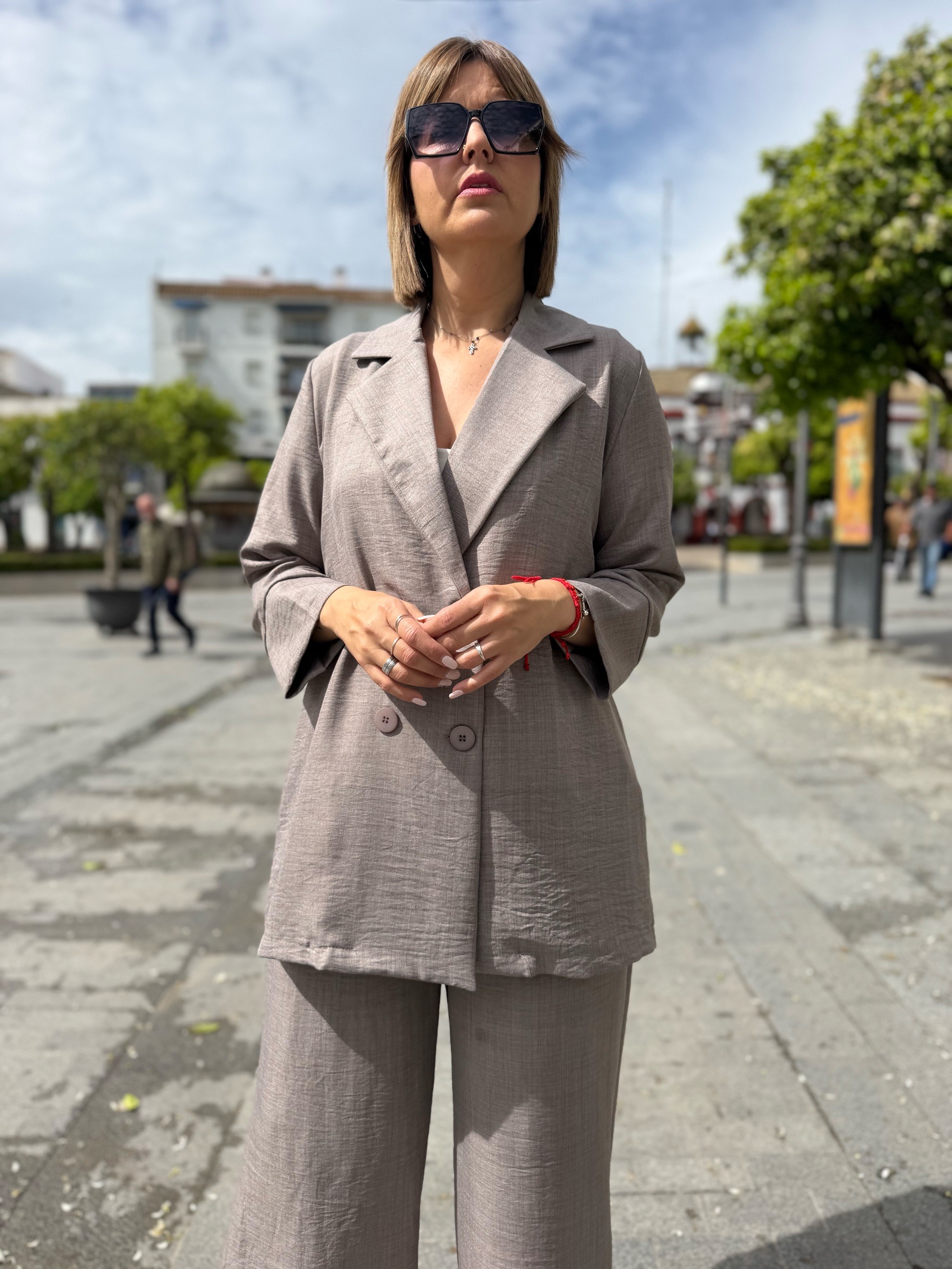 Conjunto Siena Elegance taupe. - Imagen 3