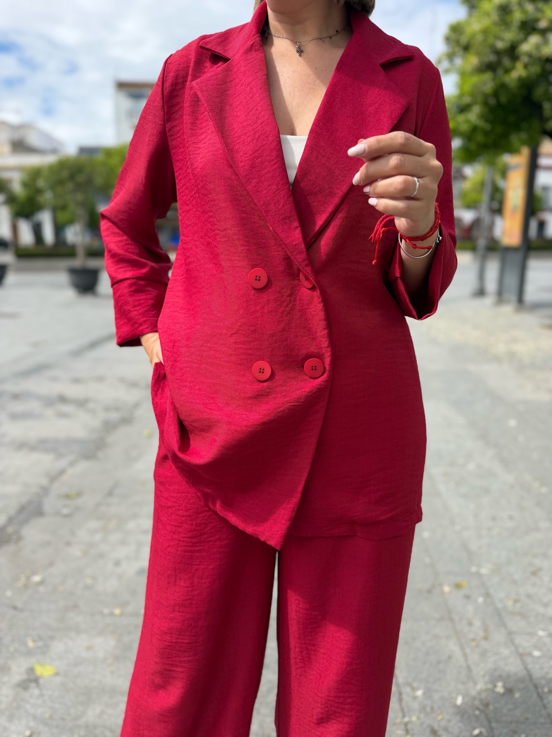 Conjunto Siena Elegance rojo. - Imagen 3