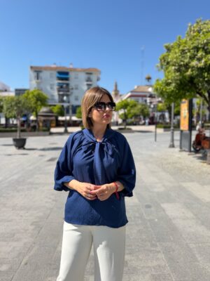 Camisa Venecia azul marino.