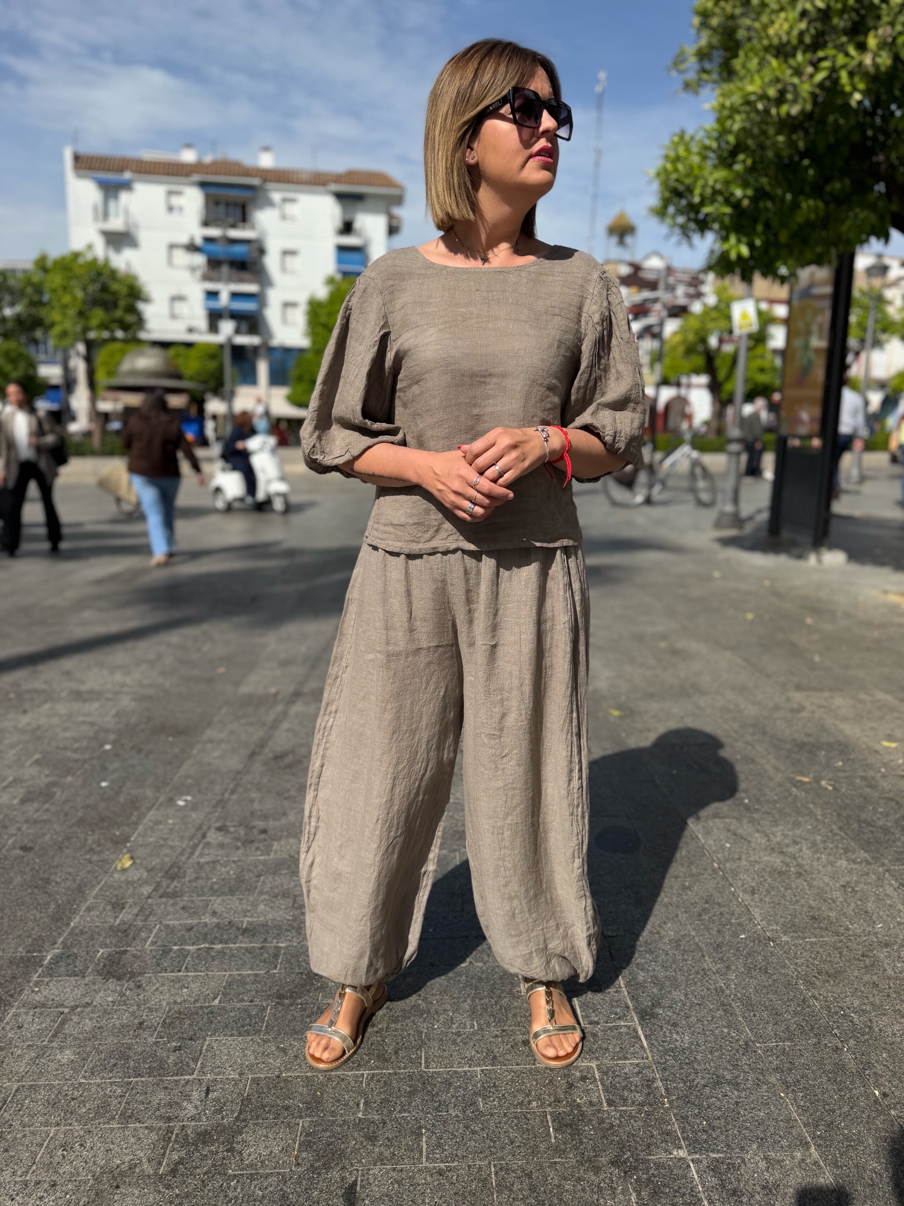 Conjunto lino Aura taupe. - Imagen 3