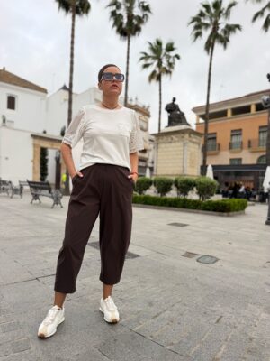 Pantalón relax fit chocolate.