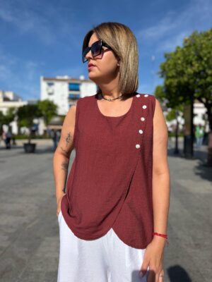 Top cruzado botones teja.