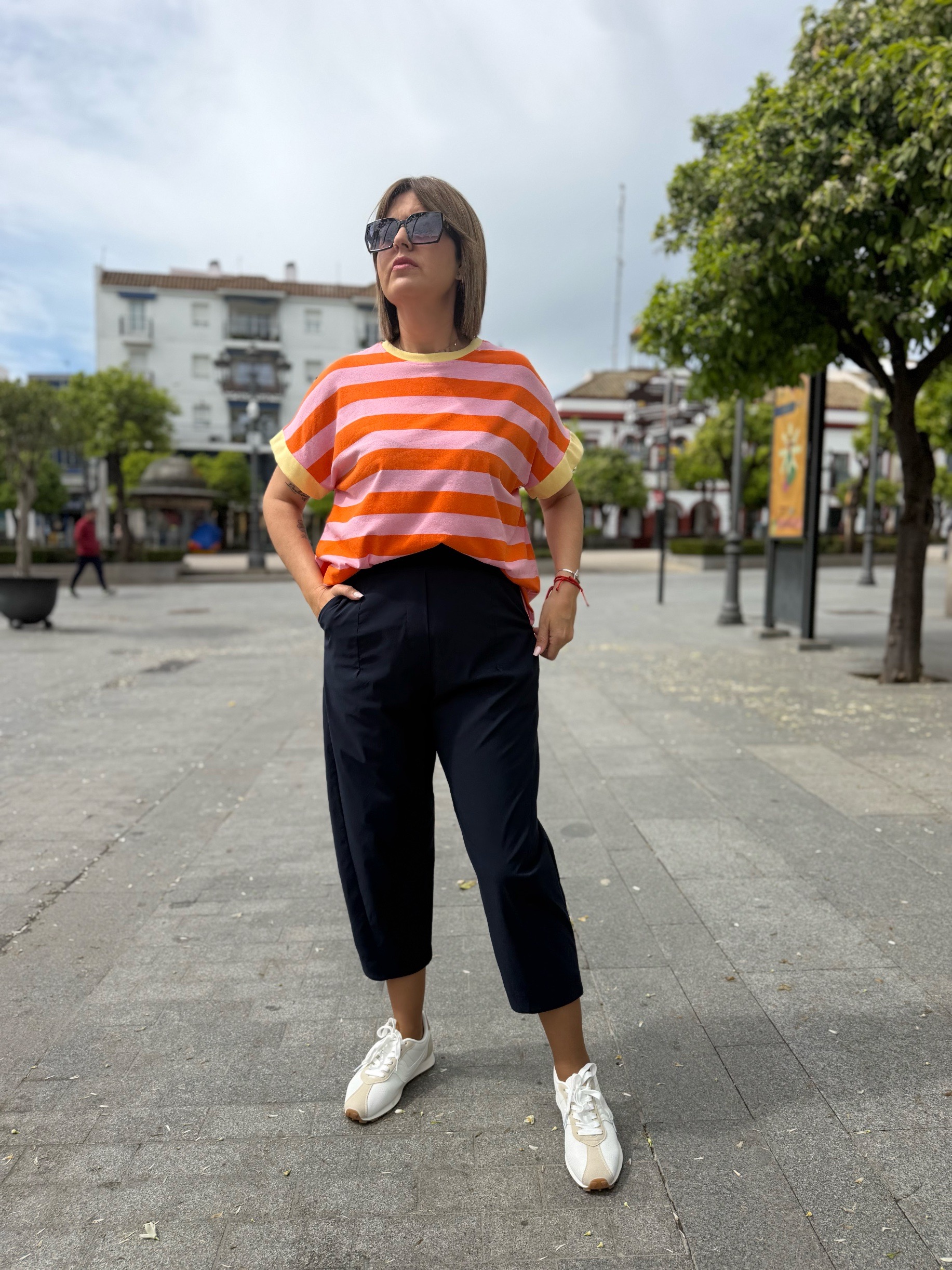 Pantalón relax fit marino. - Imagen 5