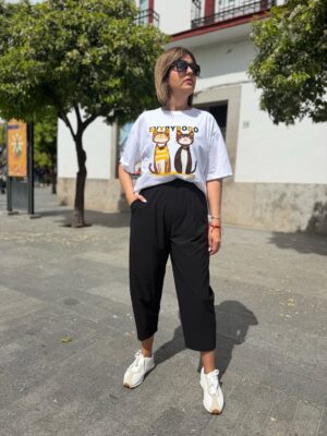 Pantalón relax fit black.