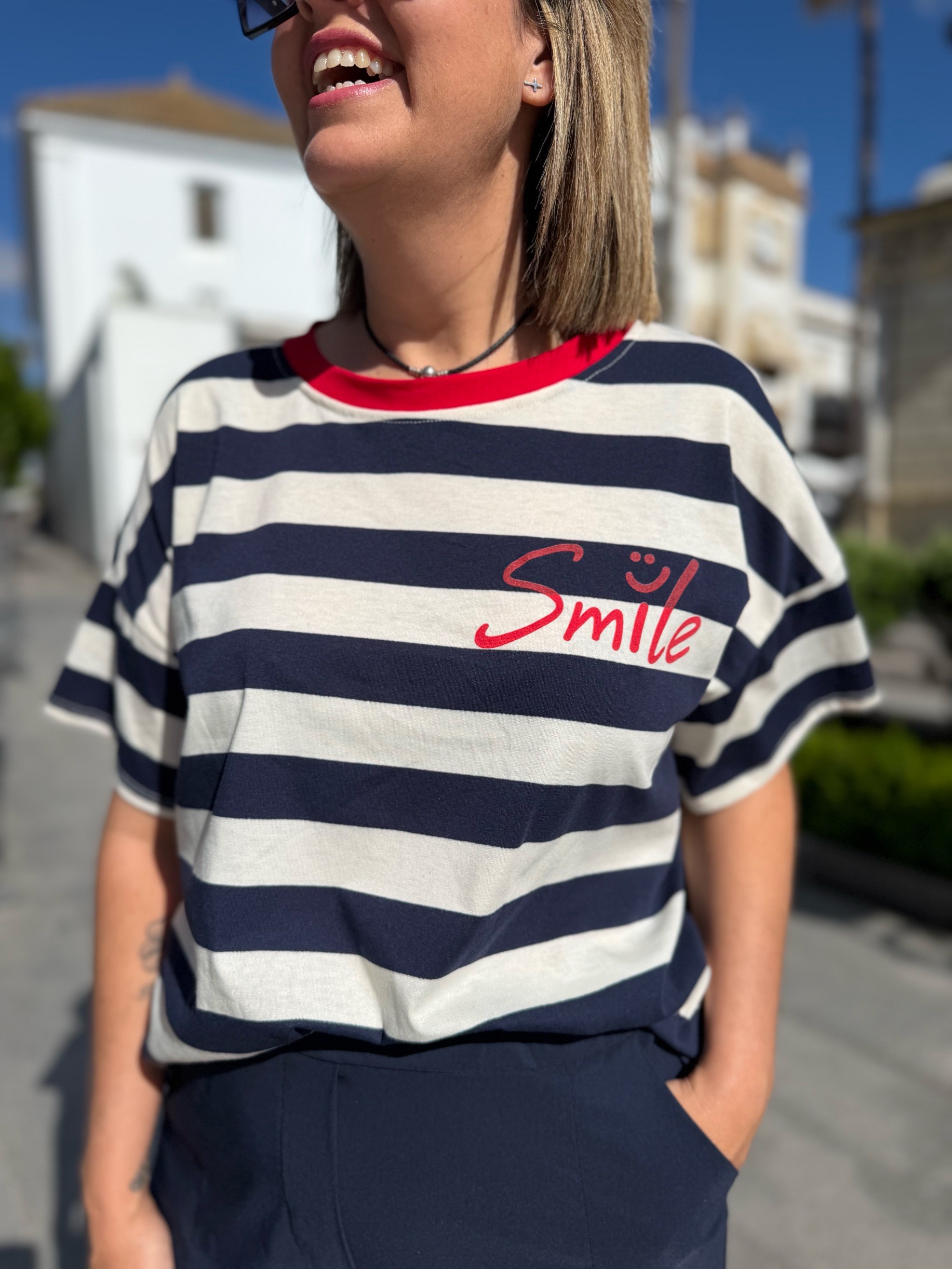 Camiseta Smile blanco-marino.