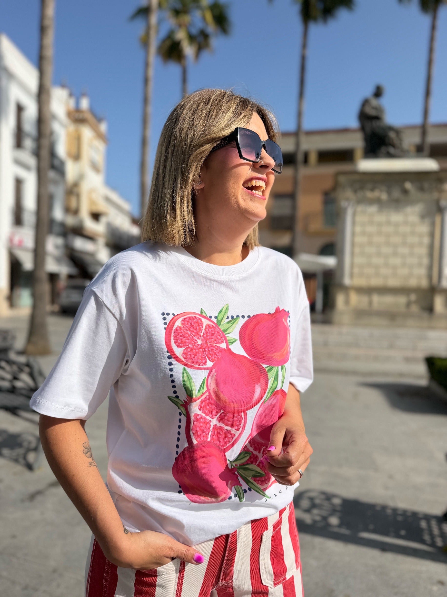 Camiseta Granada fucsia.