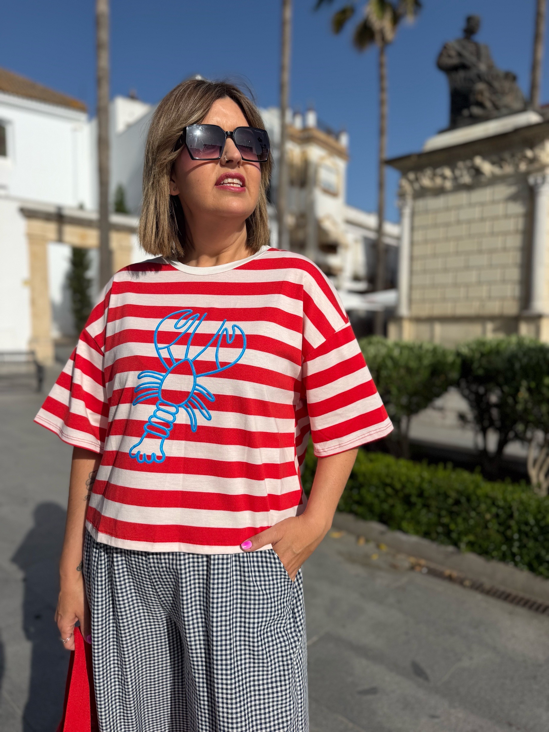 Camiseta Única.