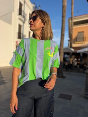 Camiseta franjas verde celeste.