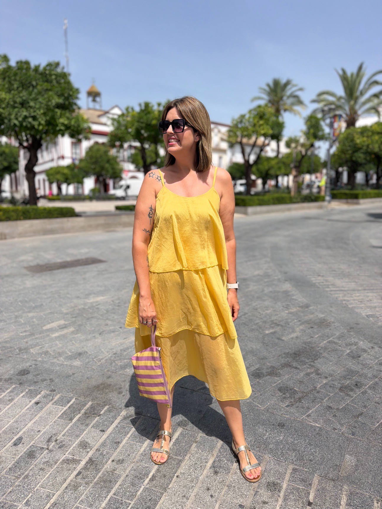 Vestido Chedey mostaza.