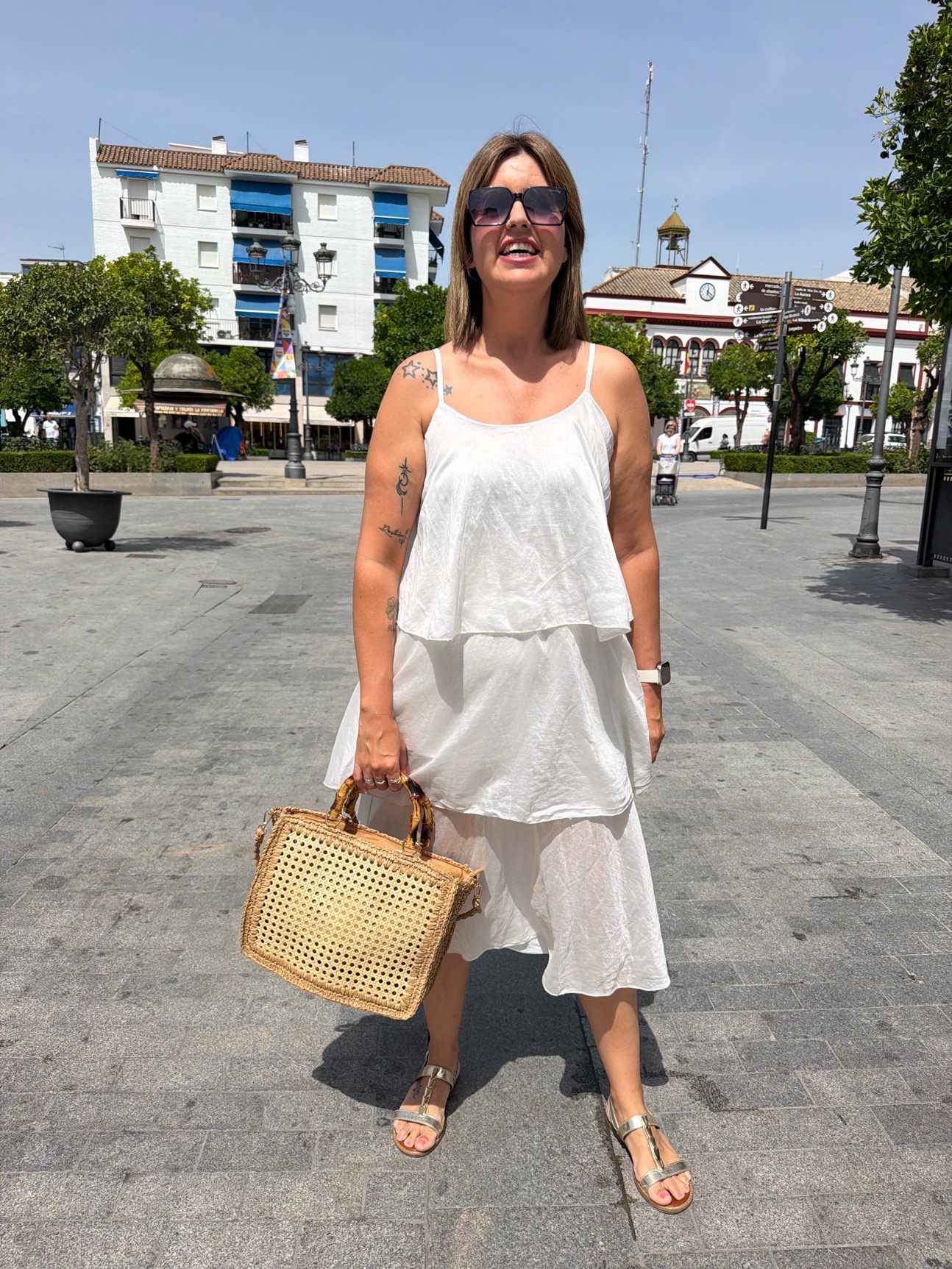 Vestido Chedey beige.