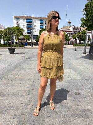 Estilo Lanzarote mostaza.