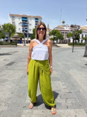Pantalón balón pañuelo tachuelas verde.