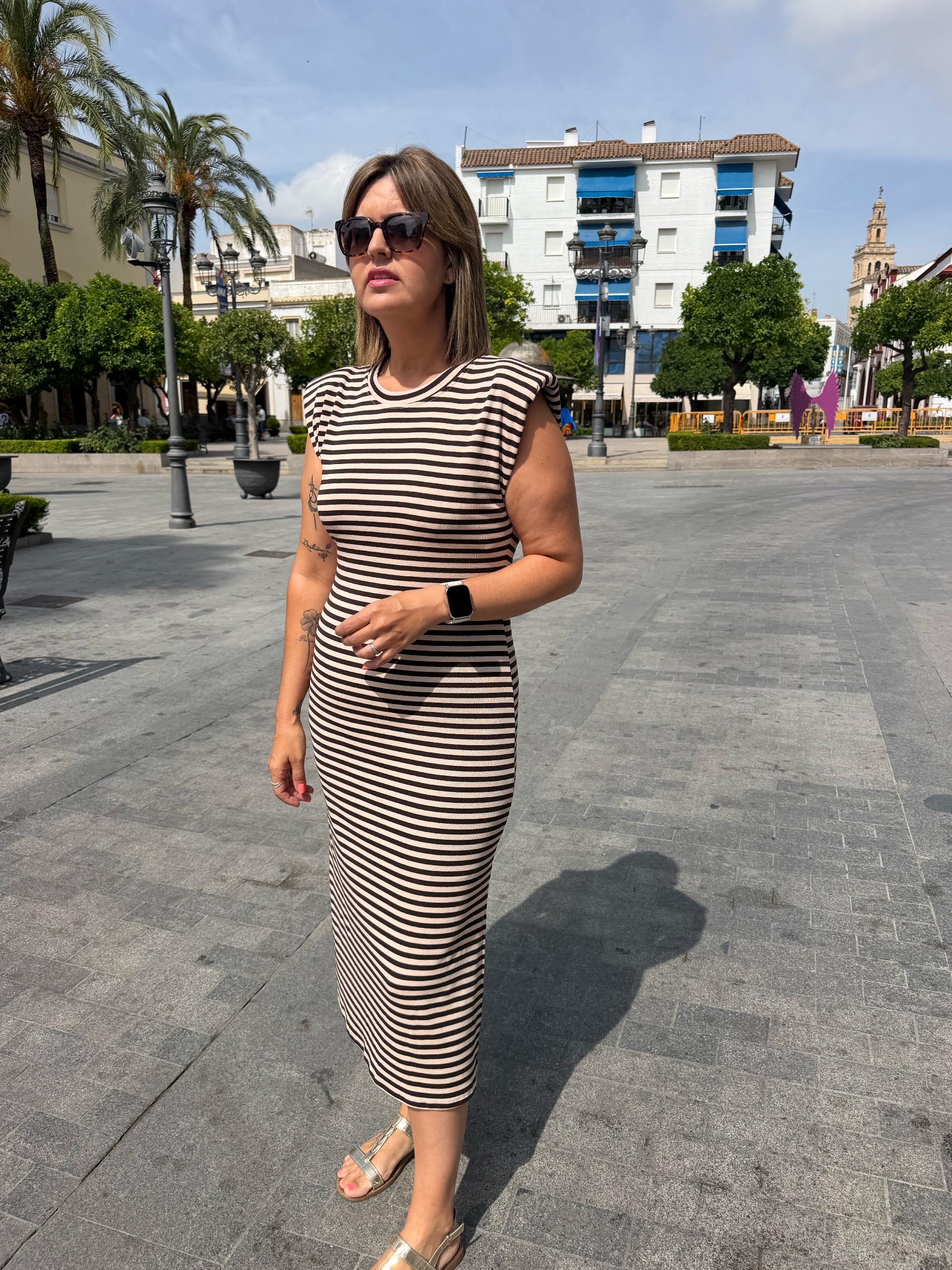 Vestido mil rayas beige-chocolate. - Imagen 3