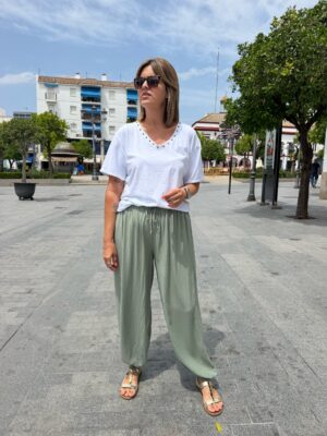 Pantalón balón fluido verde.